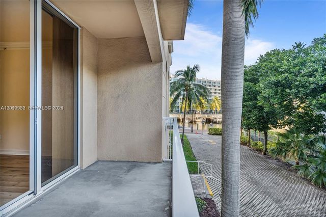 3001 NE 185th St 219, Aventura, FL 33180