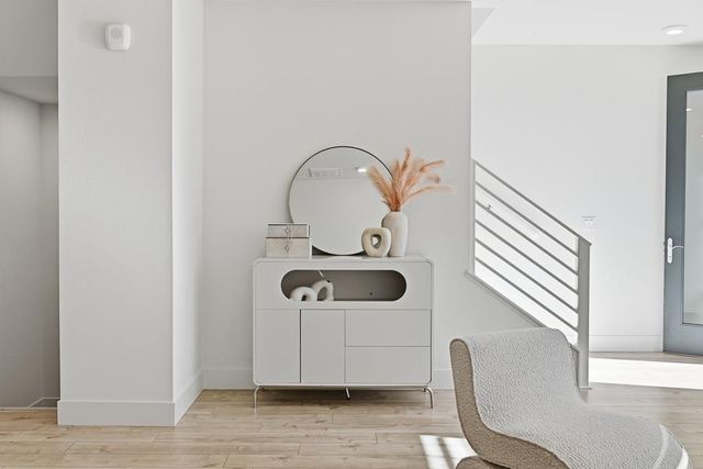 905 De Guigne Drive 2, Sunnyvale, CA 94085