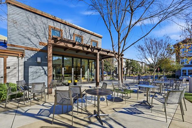 905 De Guigne Drive 2, Sunnyvale, CA 94085