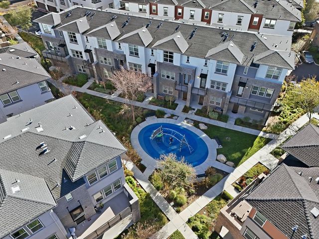 905 De Guigne Drive 2, Sunnyvale, CA 94085