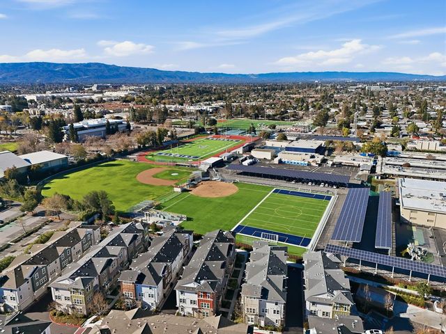 905 De Guigne Drive 2, Sunnyvale, CA 94085