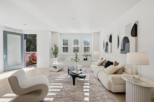 905 De Guigne Drive 2, Sunnyvale, CA 94085