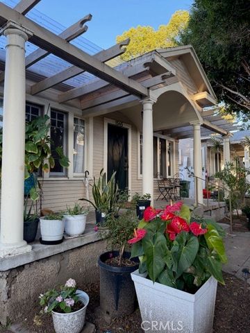 1537 N Serrano Avenue N, Los Angeles, CA 90027