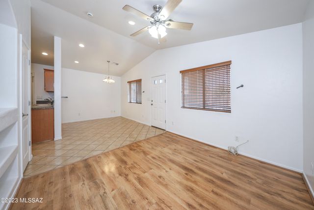 968 E Vuelta Suave, Tucson, AZ 85706