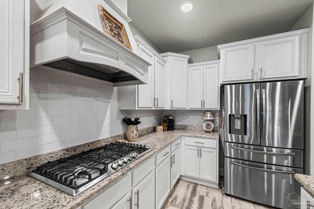 2772 Elkhorn Dr, Pace, FL 32571