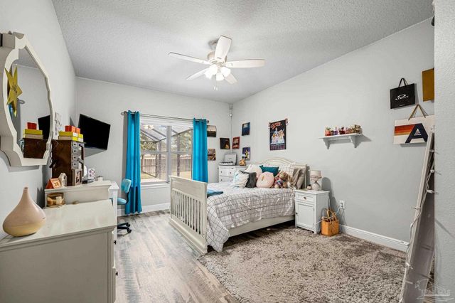 2772 Elkhorn Dr, Pace, FL 32571