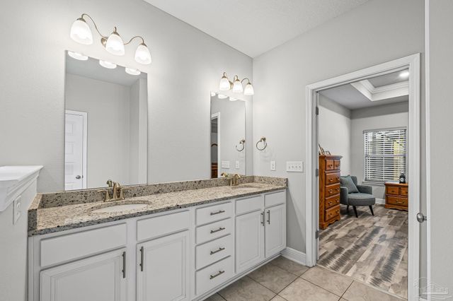 2772 Elkhorn Dr, Pace, FL 32571