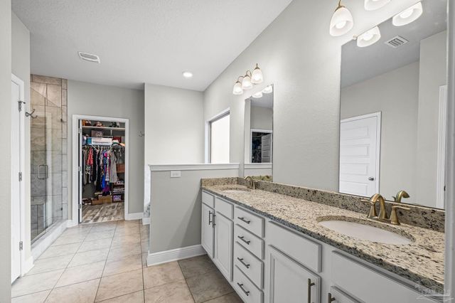 2772 Elkhorn Dr, Pace, FL 32571