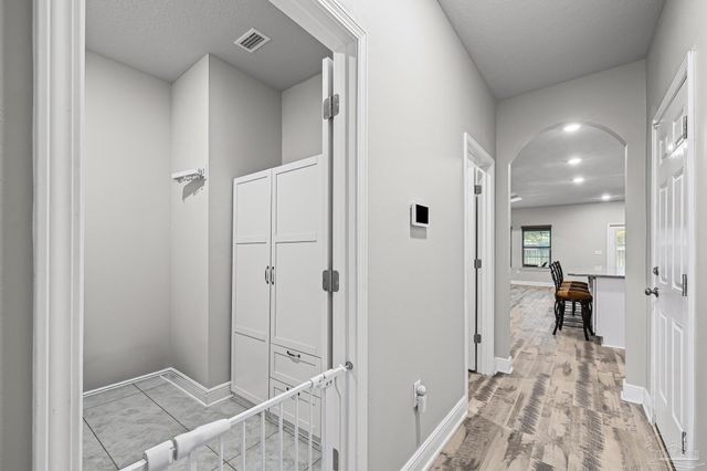 2772 Elkhorn Dr, Pace, FL 32571