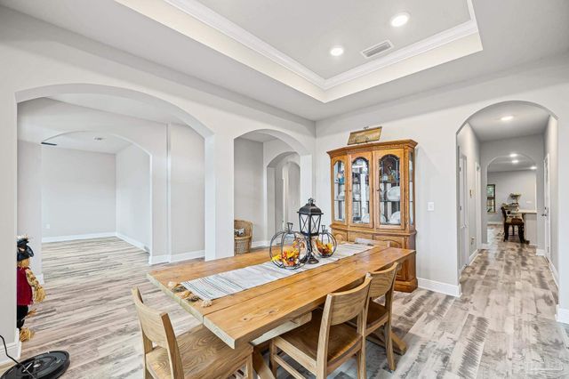 2772 Elkhorn Dr, Pace, FL 32571