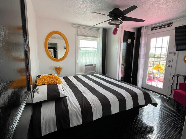 6625 Morris, Galveston, TX 77551