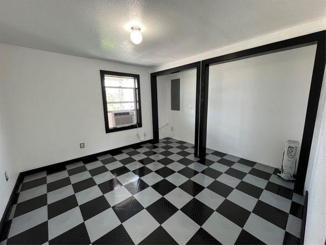 6625 Morris, Galveston, TX 77551