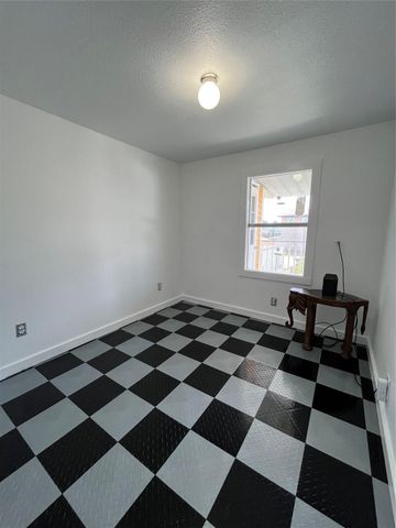 6625 Morris, Galveston, TX 77551