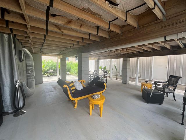 6625 Morris, Galveston, TX 77551