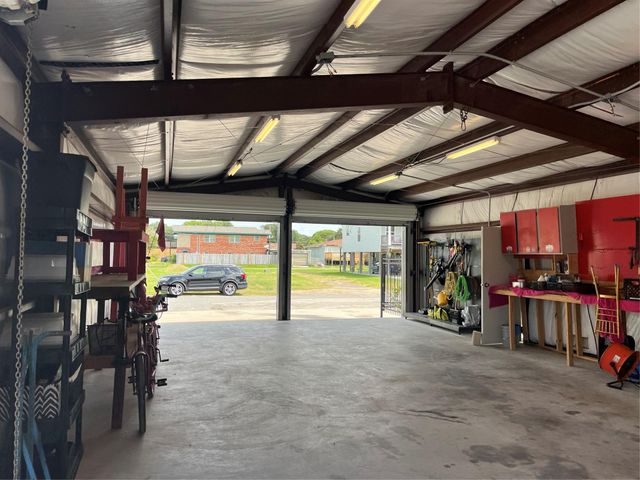 6625 Morris, Galveston, TX 77551