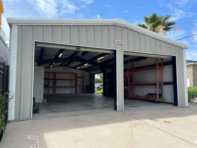 6625 Morris, Galveston, TX 77551