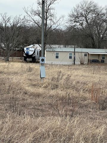 255 Shady Lane, Gordonville, TX 76245