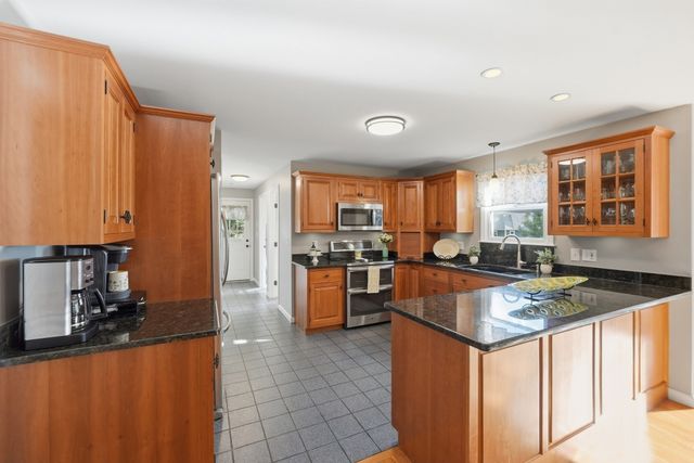 45 Boylston Circle, Shrewsbury, MA 01545