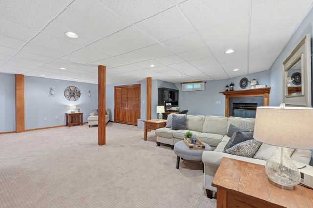 45 Boylston Circle, Shrewsbury, MA 01545