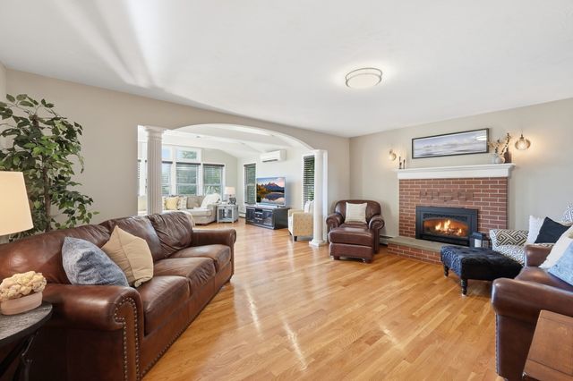 45 Boylston Circle, Shrewsbury, MA 01545