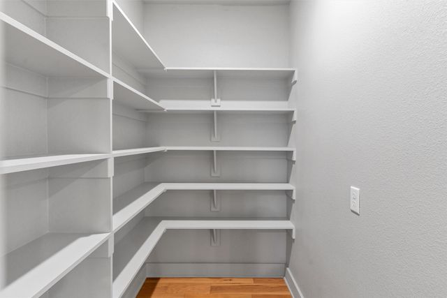 1010 Mustang Trail, Granbury, TX 76049