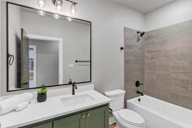 1010 Mustang Trail, Granbury, TX 76049