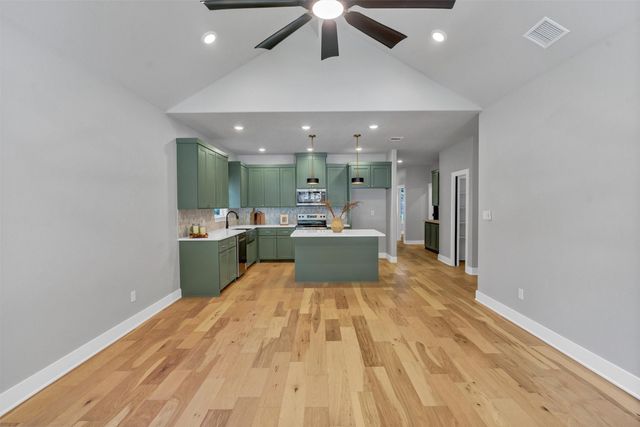 1010 Mustang Trail, Granbury, TX 76049