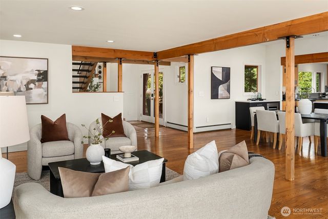 632 35th Avenue, Seattle, WA 98122