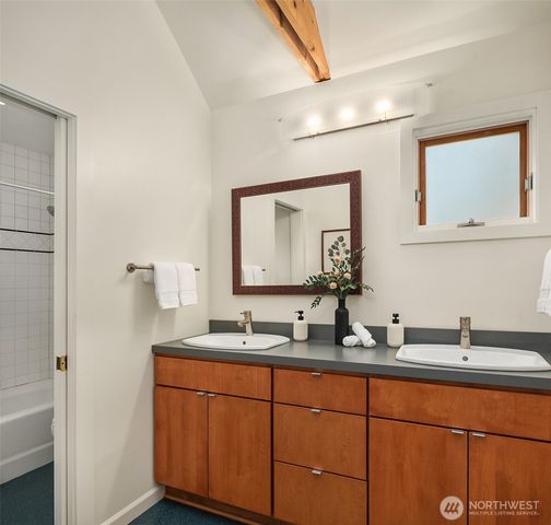 632 35th Avenue, Seattle, WA 98122