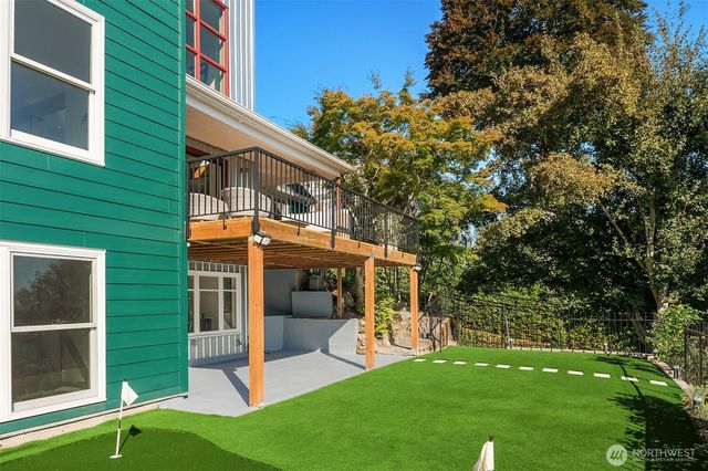 632 35th Avenue, Seattle, WA 98122