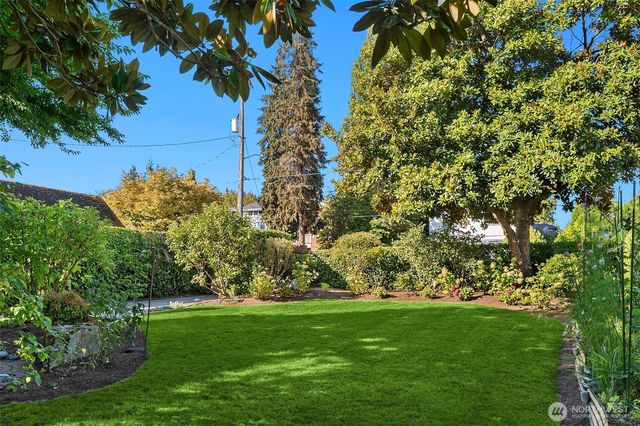 632 35th Avenue, Seattle, WA 98122