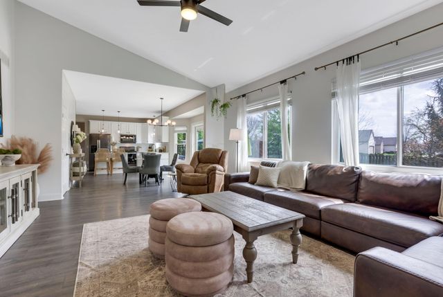 157 Trail E, Etna, OH 43062