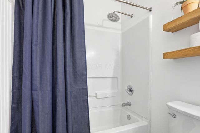 157 Trail E, Etna, OH 43062