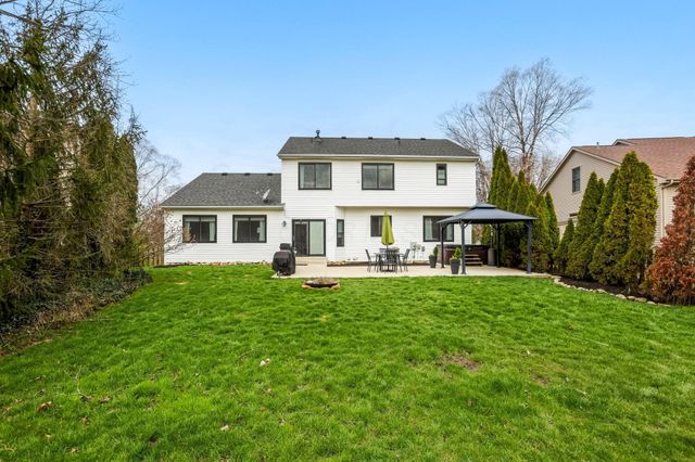 157 Trail E, Etna, OH 43062