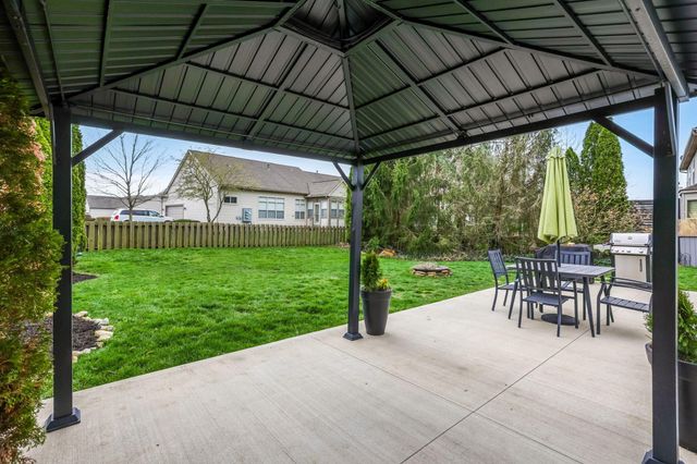 157 Trail E, Etna, OH 43062