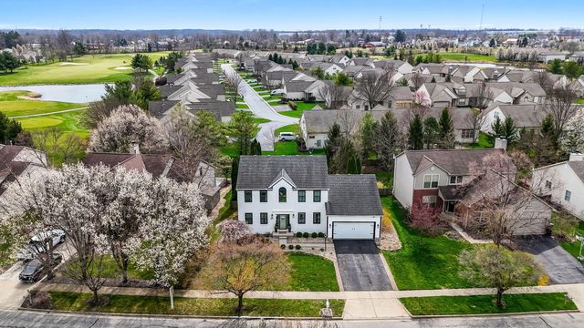 157 Trail E, Etna, OH 43062