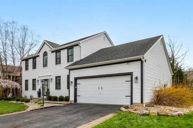 157 Trail E, Etna, OH 43062