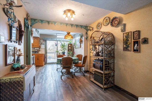 5628 S 92 Plaza, Omaha, NE 68127