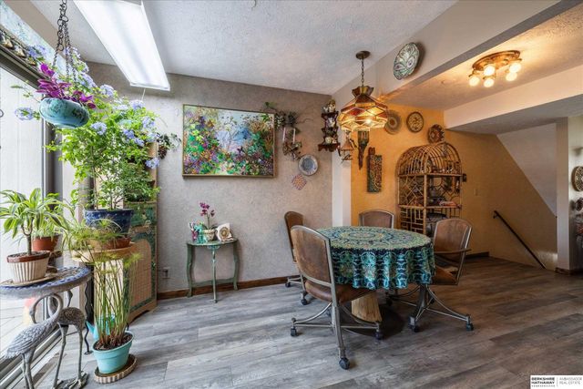 5628 S 92 Plaza, Omaha, NE 68127