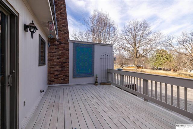 5628 S 92 Plaza, Omaha, NE 68127