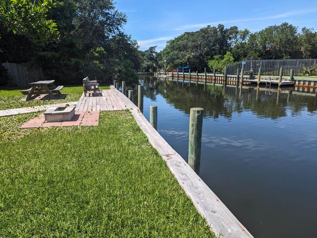 52 Fish Camp Ln Lot 94, Ocracoke, NC 27960