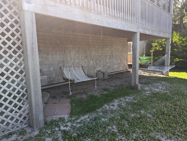 52 Fish Camp Ln Lot 94, Ocracoke, NC 27960