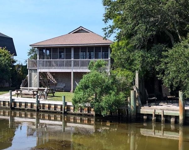 52 Fish Camp Ln Lot 94, Ocracoke, NC 27960