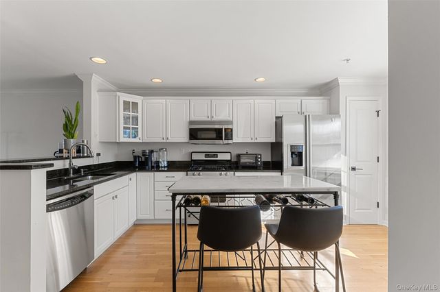 321 Northview Court, Peekskill, NY 10566