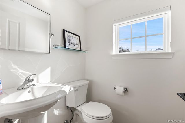 321 Northview Court, Peekskill, NY 10566