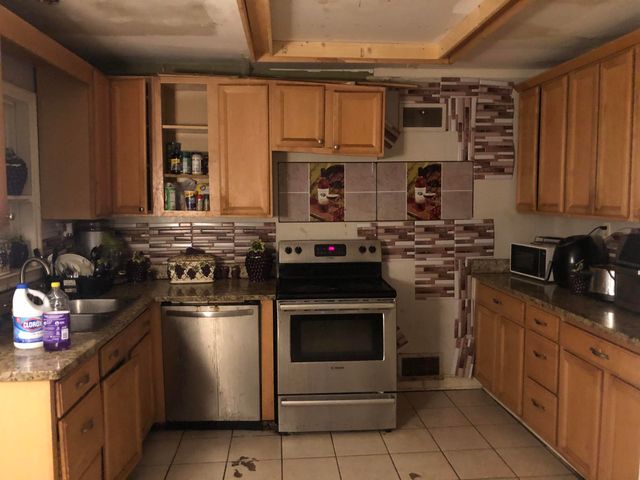 370 E COLLEGE AVE, Holly Springs, MS 38635