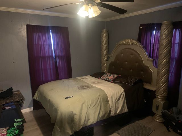 370 E COLLEGE AVE, Holly Springs, MS 38635