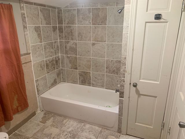 370 E COLLEGE AVE, Holly Springs, MS 38635