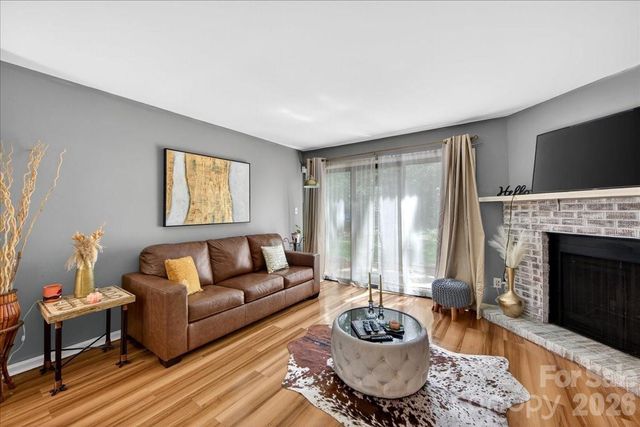 8007 Horse Chestnut Lane, Charlotte, NC 28277