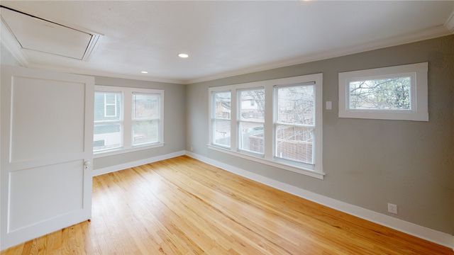 5842 Prospect Avenue, Dallas, TX 75206